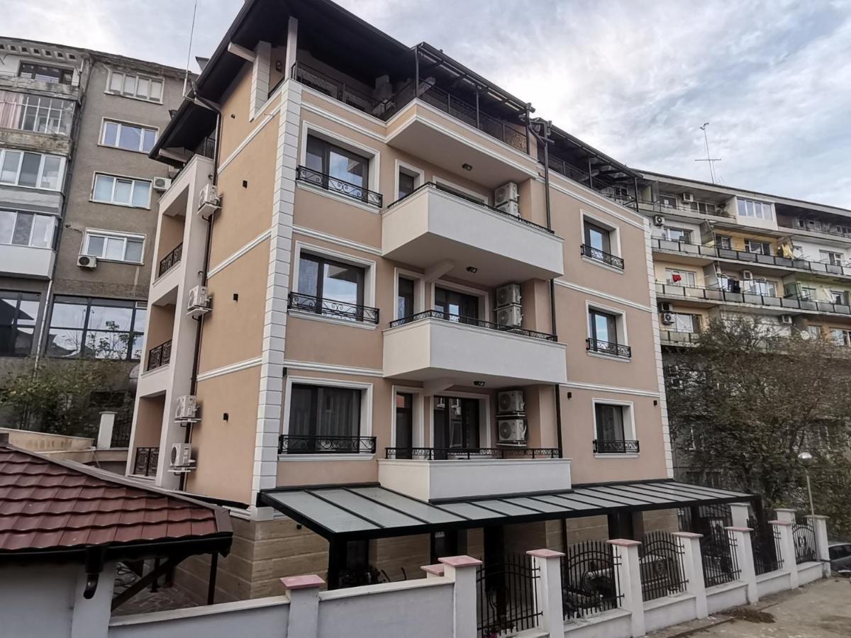 Family Boutique Residence-Free Parking Veliko Tarnovo Exterior foto